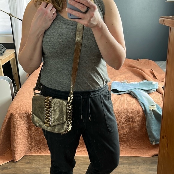 Ted Baker Limited Ed Metallic Cross Body Bag EUC - Picture 12 of 16